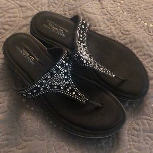 Sketchers memory foam Rhinestone flip flops